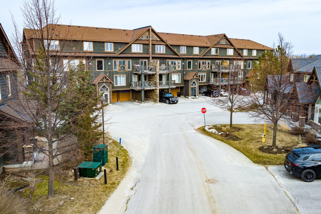 24 Joseph Trail, Collingwood, ON L9Y 5H9