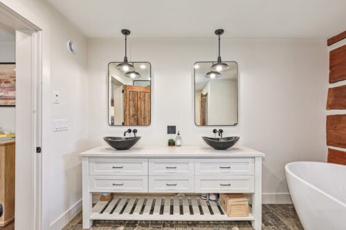 116 Lakeshore Rd E, The Blue Mountains, ON L9Y 0N2