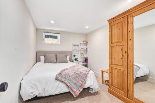 116 Lakeshore Rd E, The Blue Mountains, ON L9Y 0N2