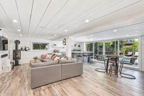 116 Lakeshore Rd E, The Blue Mountains, ON L9Y 0N2