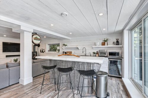 116 Lakeshore Rd E, The Blue Mountains, ON L9Y 0N2