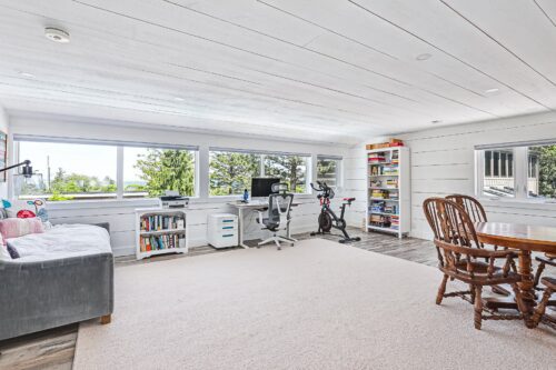 116 Lakeshore Rd E, The Blue Mountains, ON L9Y 0N2