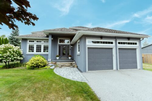 9840 Beachwood Rd, Collingwood, ON L9Y 3Z1