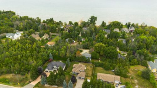 9840 Beachwood Rd, Collingwood, ON L9Y 3Z1