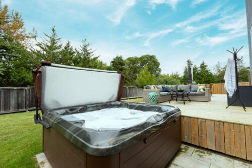 9840 Beachwood Rd, Collingwood, ON L9Y 3Z1