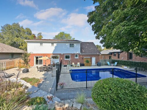 62 Lockhart Rd, Collingwood, ON L9Y 2L3