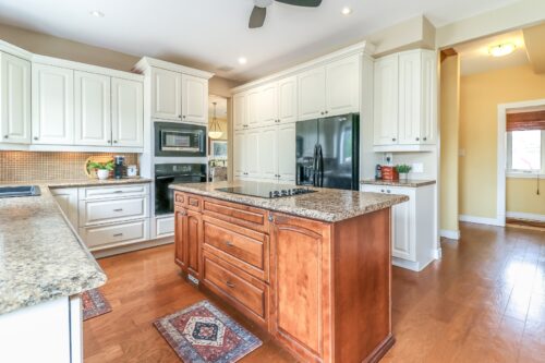 82 Stanley St, Collingwood, ON L9Y 0G7, Canada