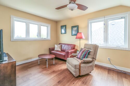 82 Stanley St, Collingwood, ON L9Y 0G7, Canada