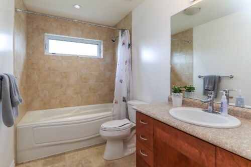 82 Stanley St, Collingwood, ON L9Y 0G7, Canada