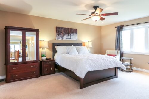 82 Stanley St, Collingwood, ON L9Y 0G7, Canada