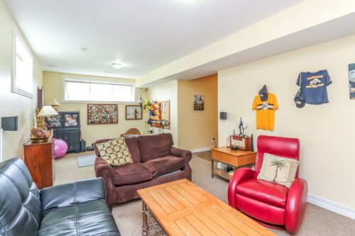 82 Stanley St, Collingwood, ON L9Y 0G7, Canada