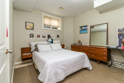 82 Stanley St, Collingwood, ON L9Y 0G7, Canada