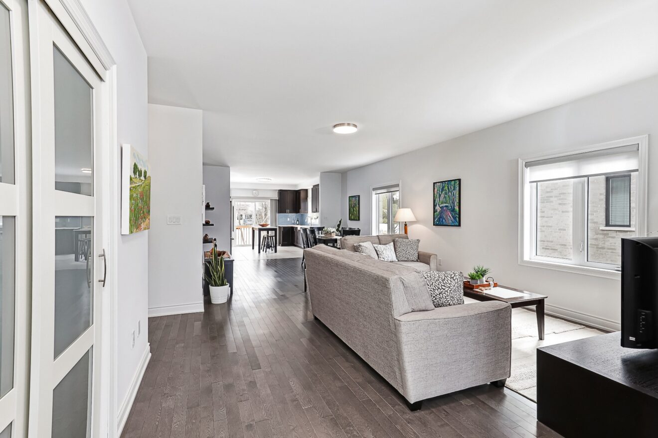 15 Emerald Crescent, Wasaga Beach, Keleher + Co. Real Estate For Sale - Livingroom