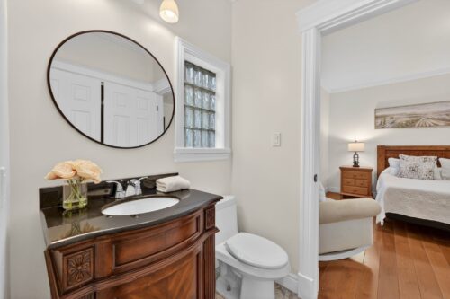 Ensuite - 53 BROADVIEW STREET Collingwood, Ontario L9Y0X2