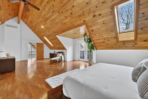 Primary Bedroom Loft - 53 BROADVIEW STREET Collingwood, Ontario L9Y0X2