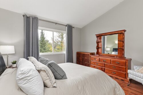 9 Royalton Lane Collingwood, ON L9Y 5K4 - bedroom
