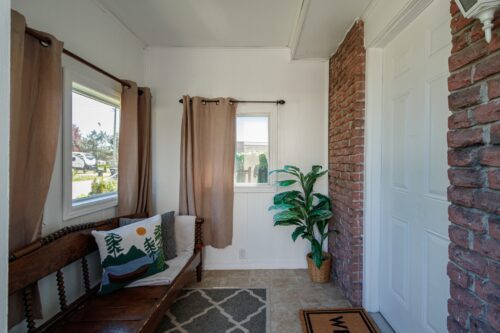 92 Alice Street, Collingwood, ON, Keleher + Co. Real Estate For Sale - Entryway