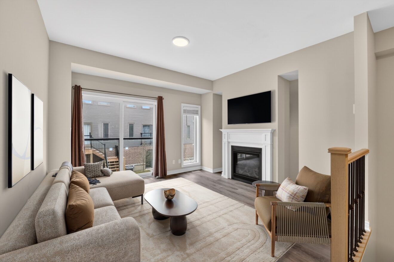 45 Winter Crescent, Collingwood, ON, Keleher + Co. Real Estate - Living Room