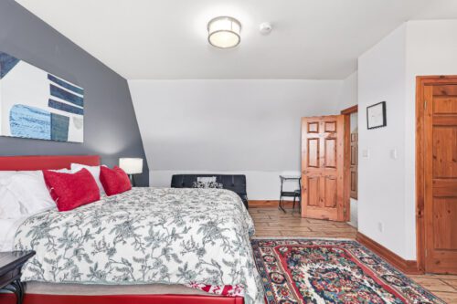 FOR SALE - 184 Snowbridge Way, Unit 211, The Blue Mountains - Keleher + Co. Real Estate - laundry - primary bedroom