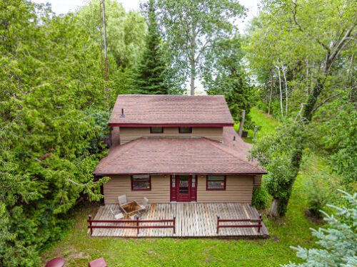 35 Georgian Manor Drive Collingwood, ON L9Y 5P2