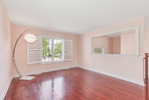 252 Spruce Street Clearview, ON L0M 1S0, Keleher + Co. Real Estate For Sale - Living room