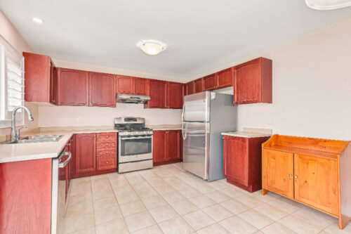 252 Spruce Street Clearview, ON L0M 1S0, Keleher + Co. Real Estate For Sale - Kitchen