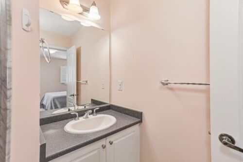 252 Spruce Street Clearview, ON L0M 1S0, Keleher + Co. Real Estate For Sale - Primary bathroom